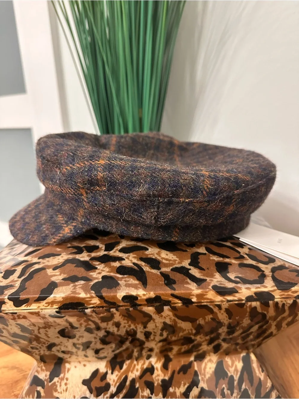 Mango Wool Blend Plaid Newsboy Cap Medium Chic Baker Boy Cabbie Hat Classic NWT